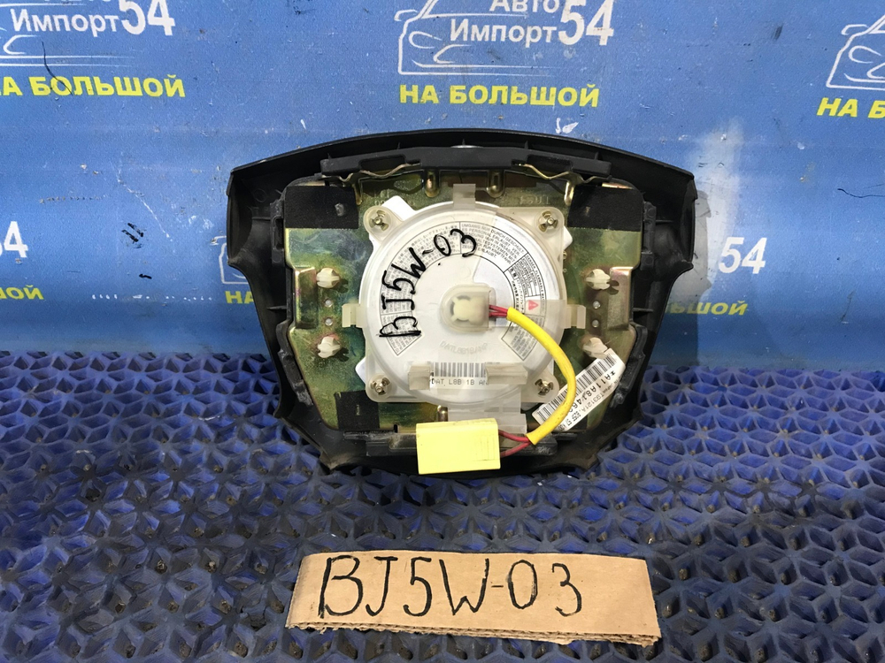 Подушка безопасности водительская MAZDA FAMILIA 2001