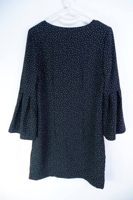 Платье H&M свободного кроя, маркировка 34, визуально на 40 размер