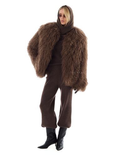 Коричневая короткая шуба из меха ламы