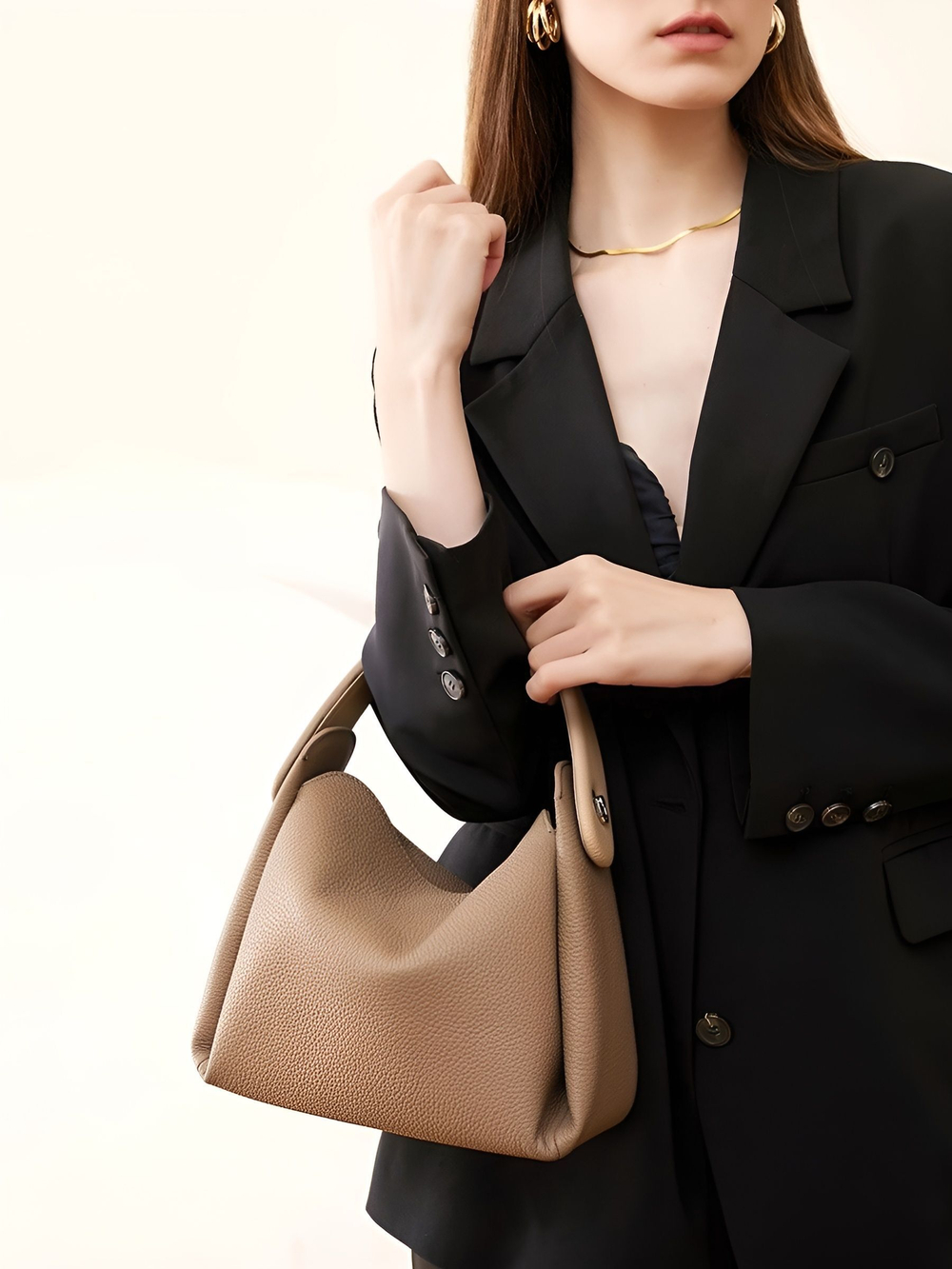 женская сумка на плечо из натуральной кожи