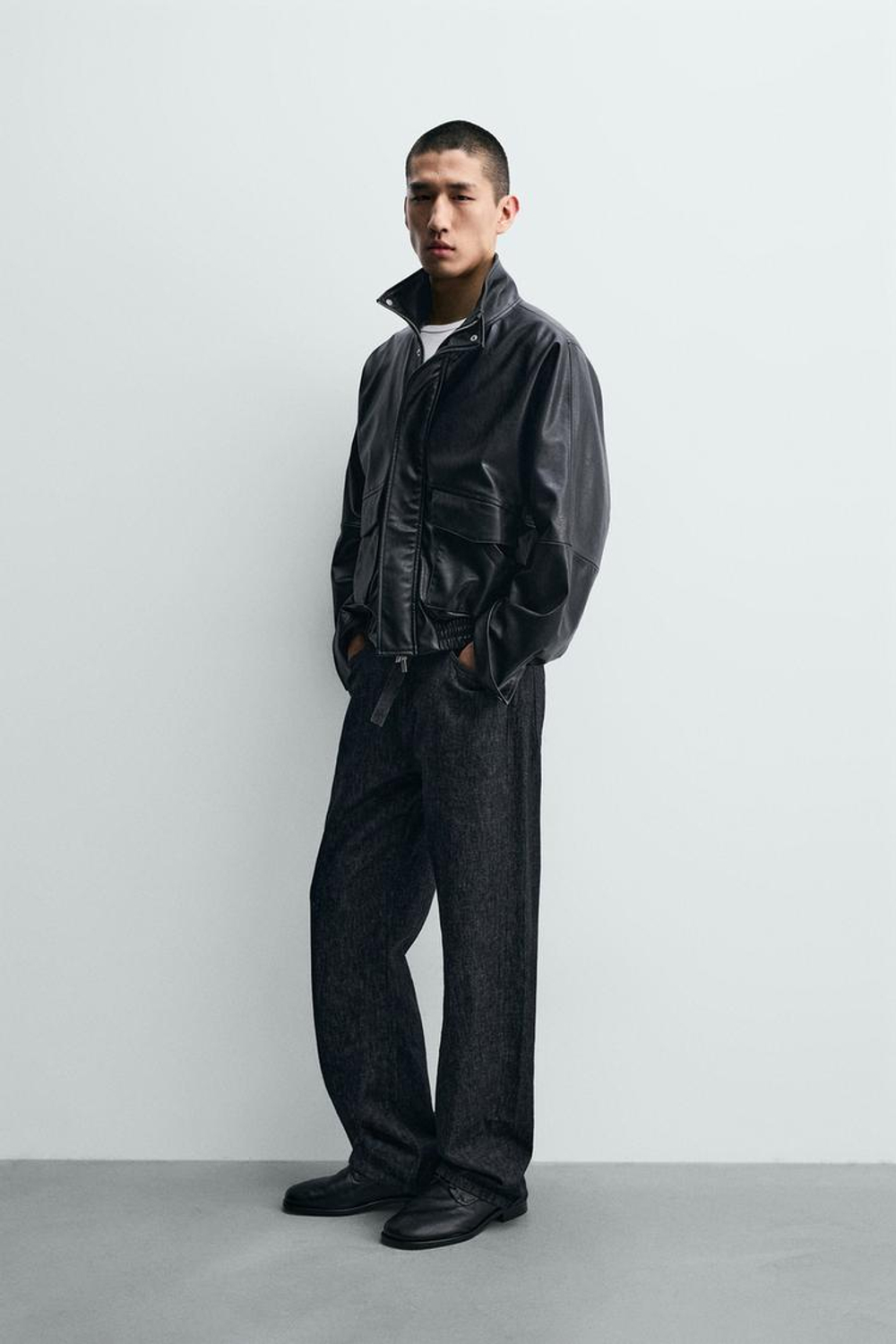 ZARA УКОРОЧЕННАЯ КУРТКА ИЗ ИСКУССТВЕННОЙ КОЖИ, ЧЕРНЫЙ