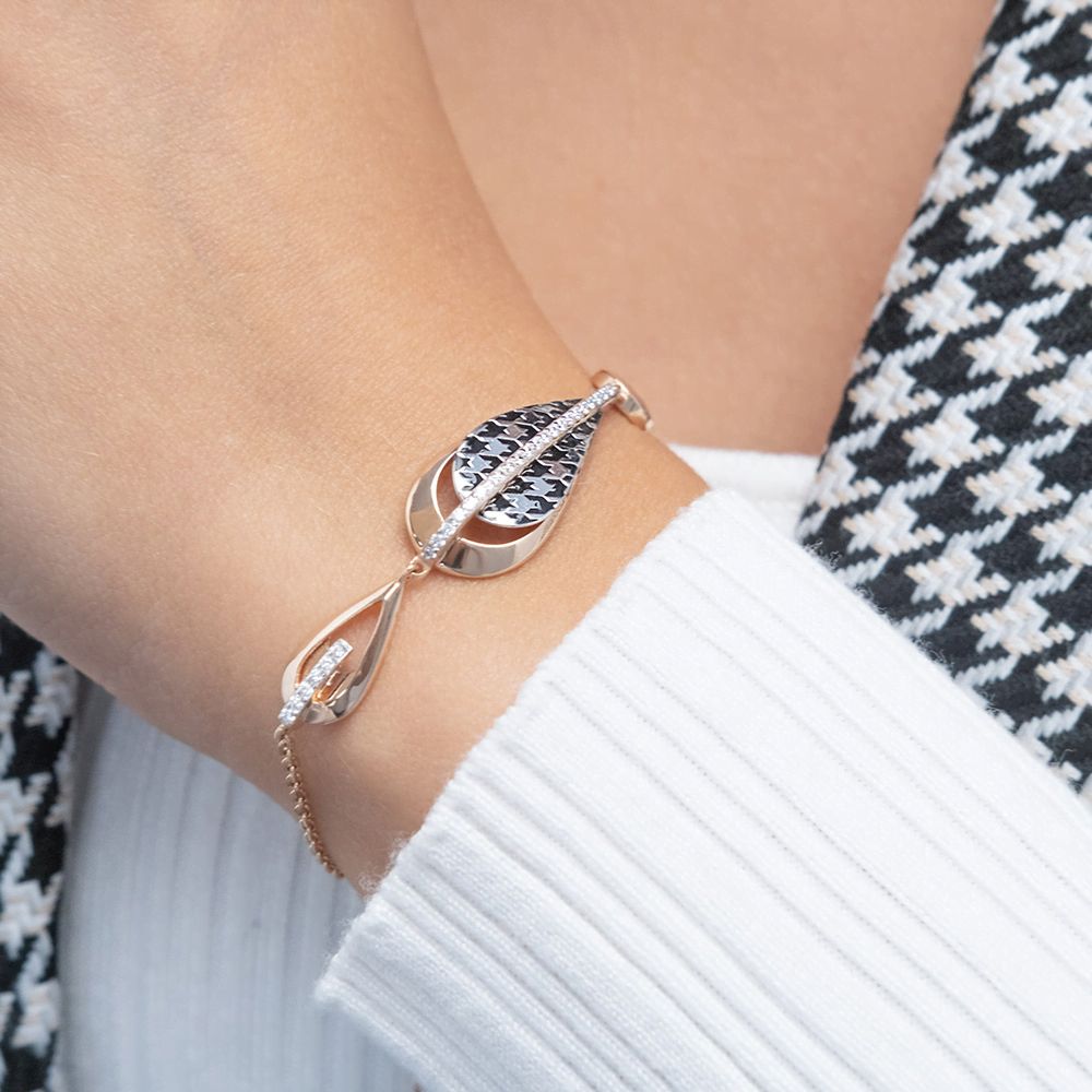 Браслет с принтом «Гусиная лапка» из комбинированного золота c фианитами и эмалью Артикул: 05-0806-00-401-1111