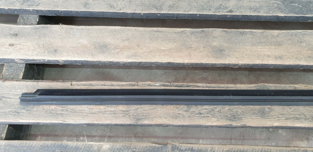 Молдинг двери передней правой GL GLS (X166)  Б/У Оригинал A1667253000