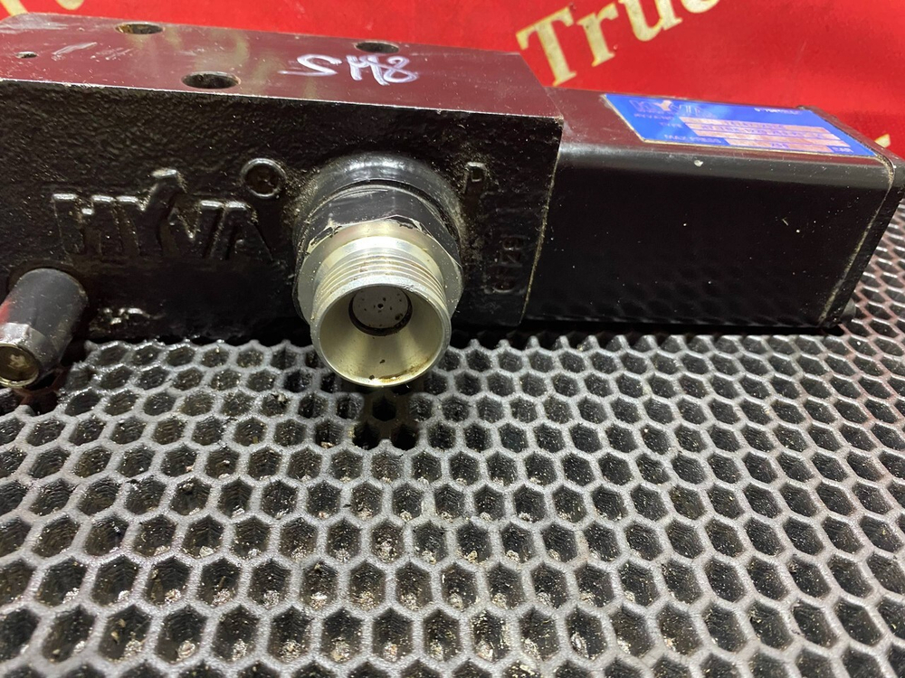 Клапан управления подъема кузова 2024г.