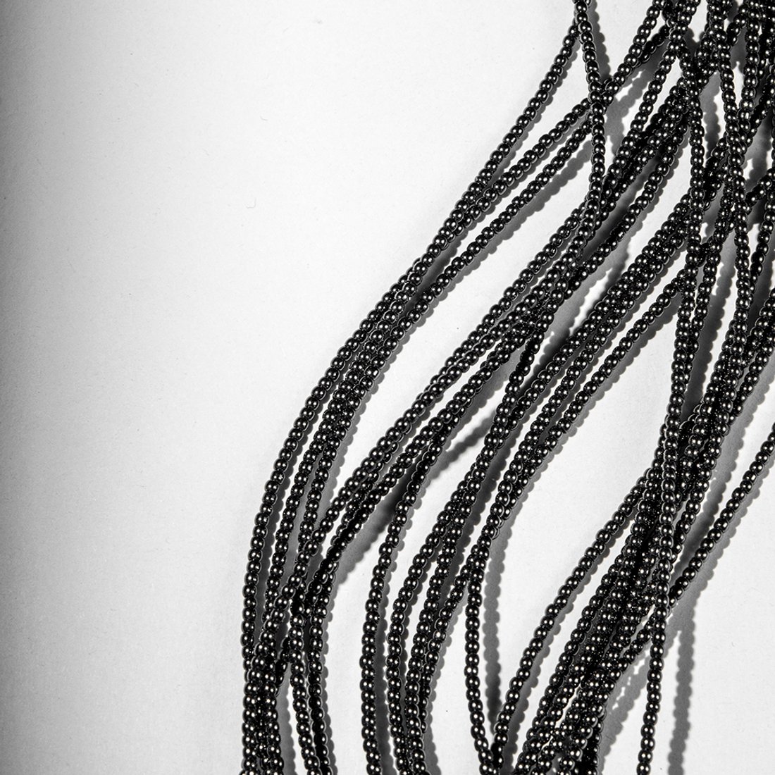 Гематин (гематит), оттенок "Gun metal", шар (разделитель) 2мм