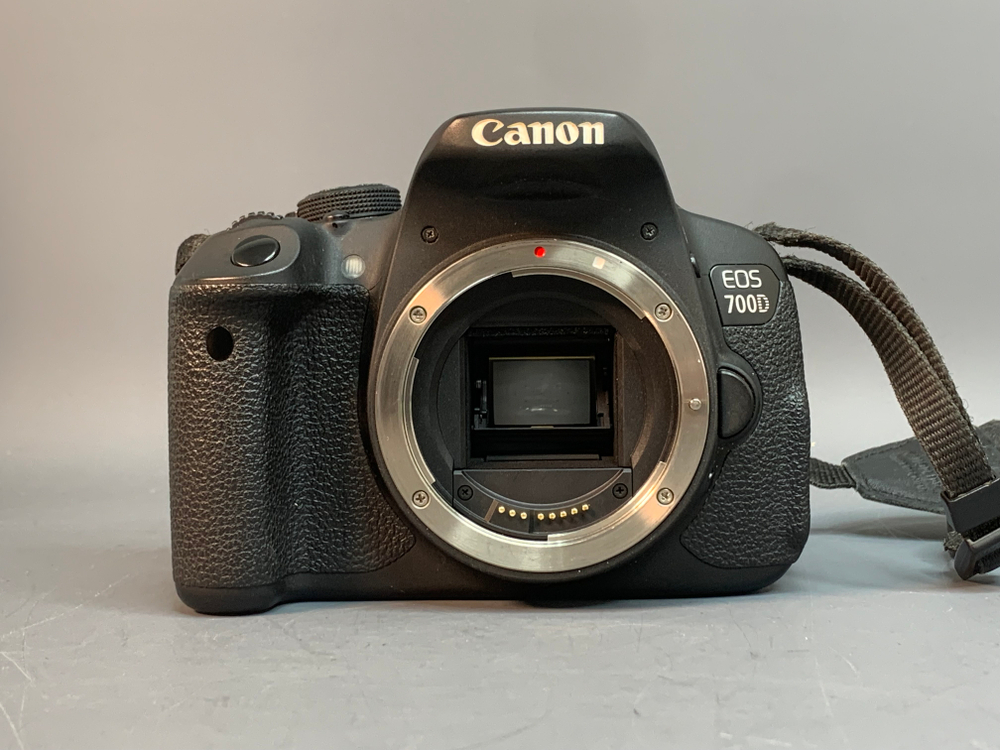 Canon EOS 700D 115.000 кадров