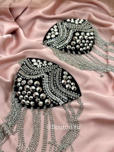 Эполет-брошь (съемный наплечник декоративный) черный со стразами и шипами  20х12 см