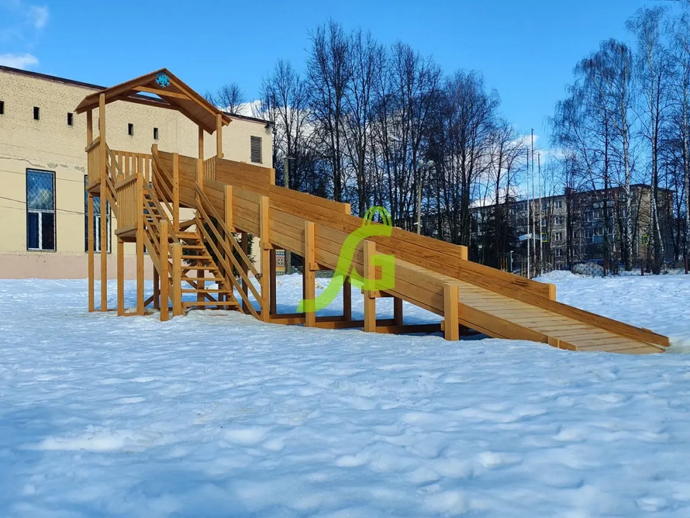 Зимняя горка Snow Fox (Домик), скат 10 м