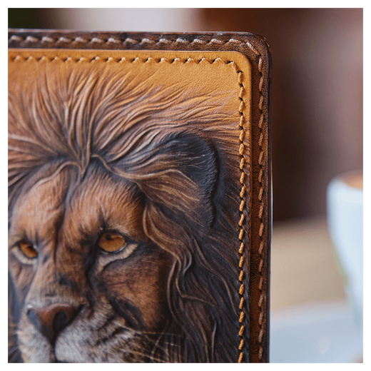 Кожаная обложка на паспорт «Лев»