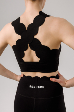 Топ с волнообразными краями с X-образными лямками