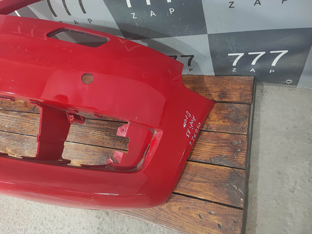 Бампер передний Audi A3 (8P) 08-13 Б/У Оригинал 8P0807437H