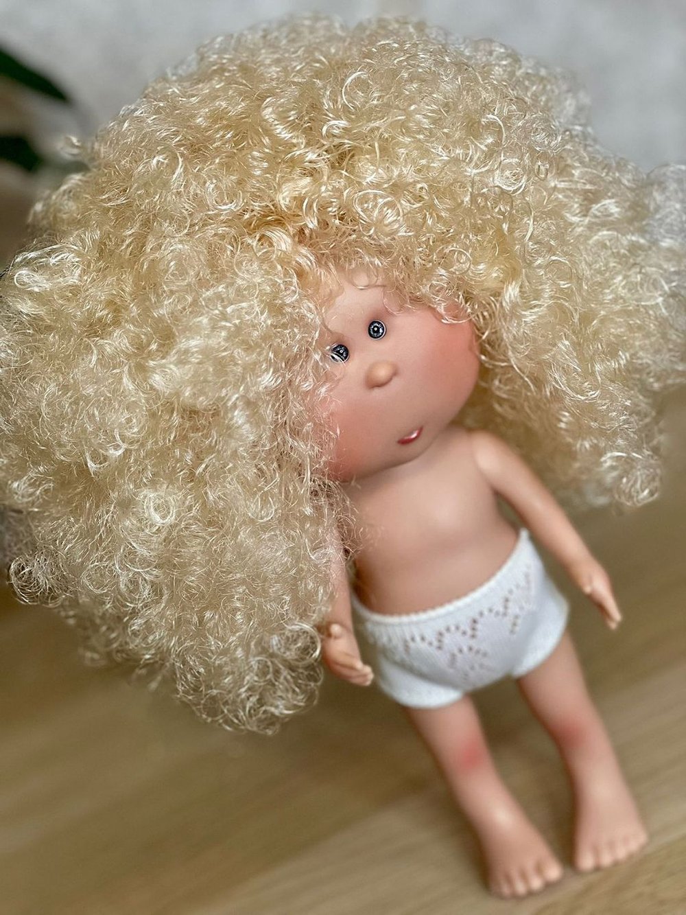 Кукла Nines виниловая 30см MIA без одежды (3000W9)