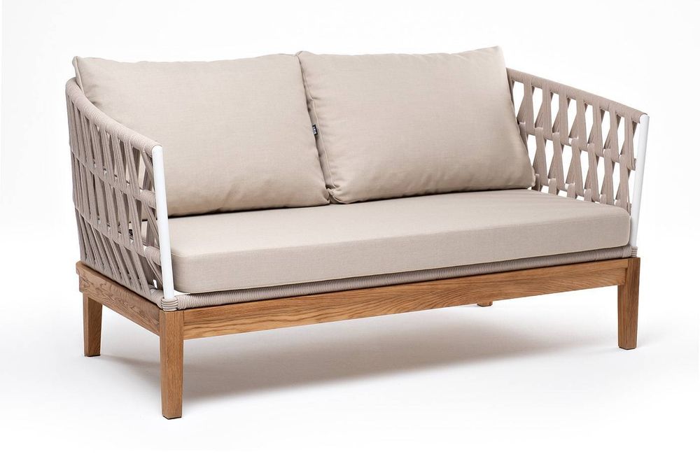 "Диего" диван 2-местный плетеный из роупа, основание дуб, каркас алюминий светло-серый (RAL7035) муар, роуп бежевый круглый, ткань бежевая 052