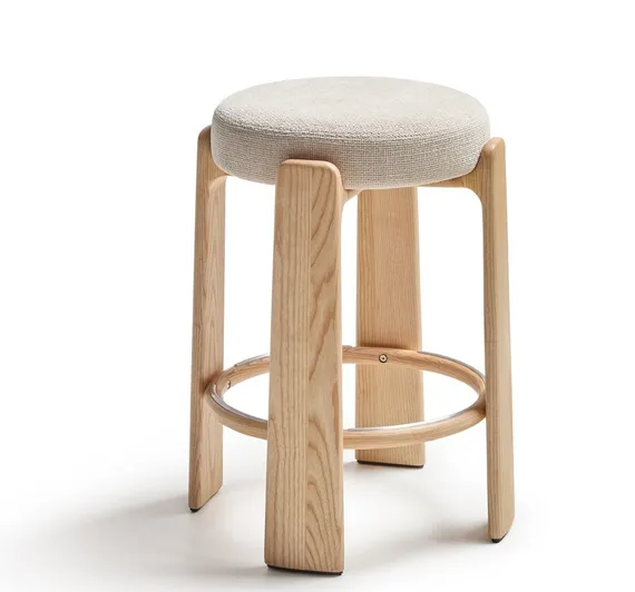 Полубарный табурет Granite 65 см, бежевый шенилл, массив ясеня в натуральном цвете