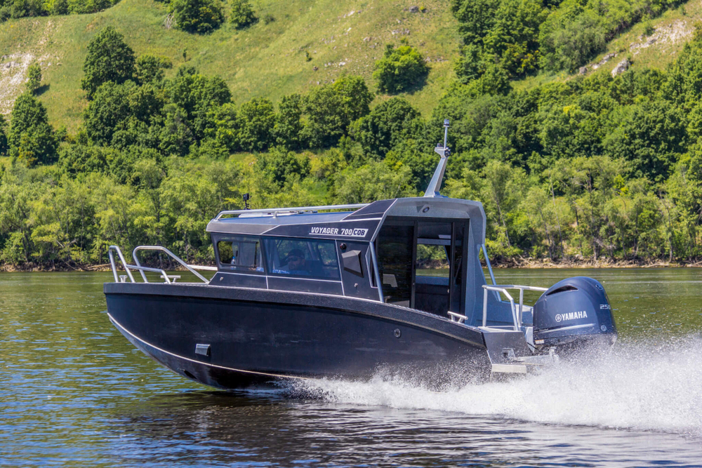 Катер Volzhanka VOYAGER 700 COB (CabinOpenBow)