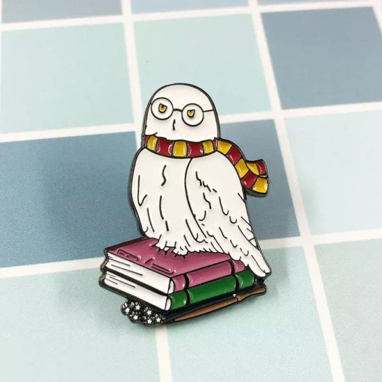 Значок металлический Гарри Поттер "Букля на книгах", 3.0х2.1см