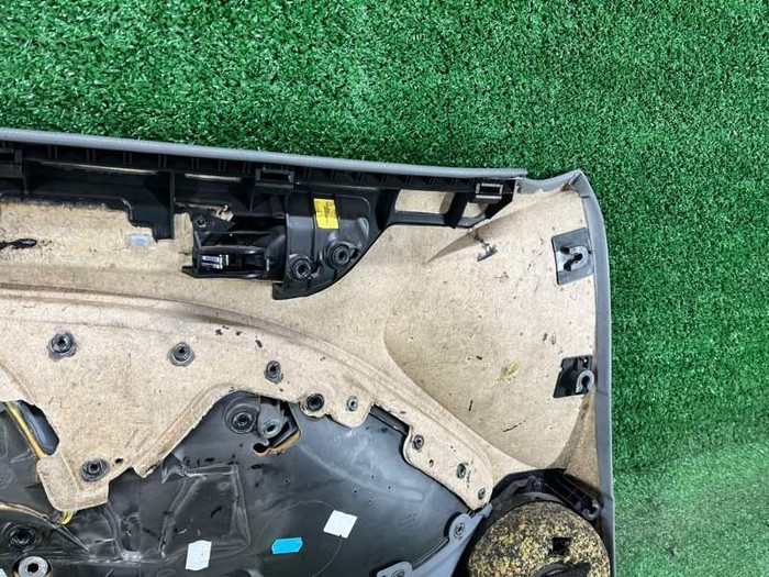 Обшивка двери передняя правая BMW 3er E46 (1998-2007)