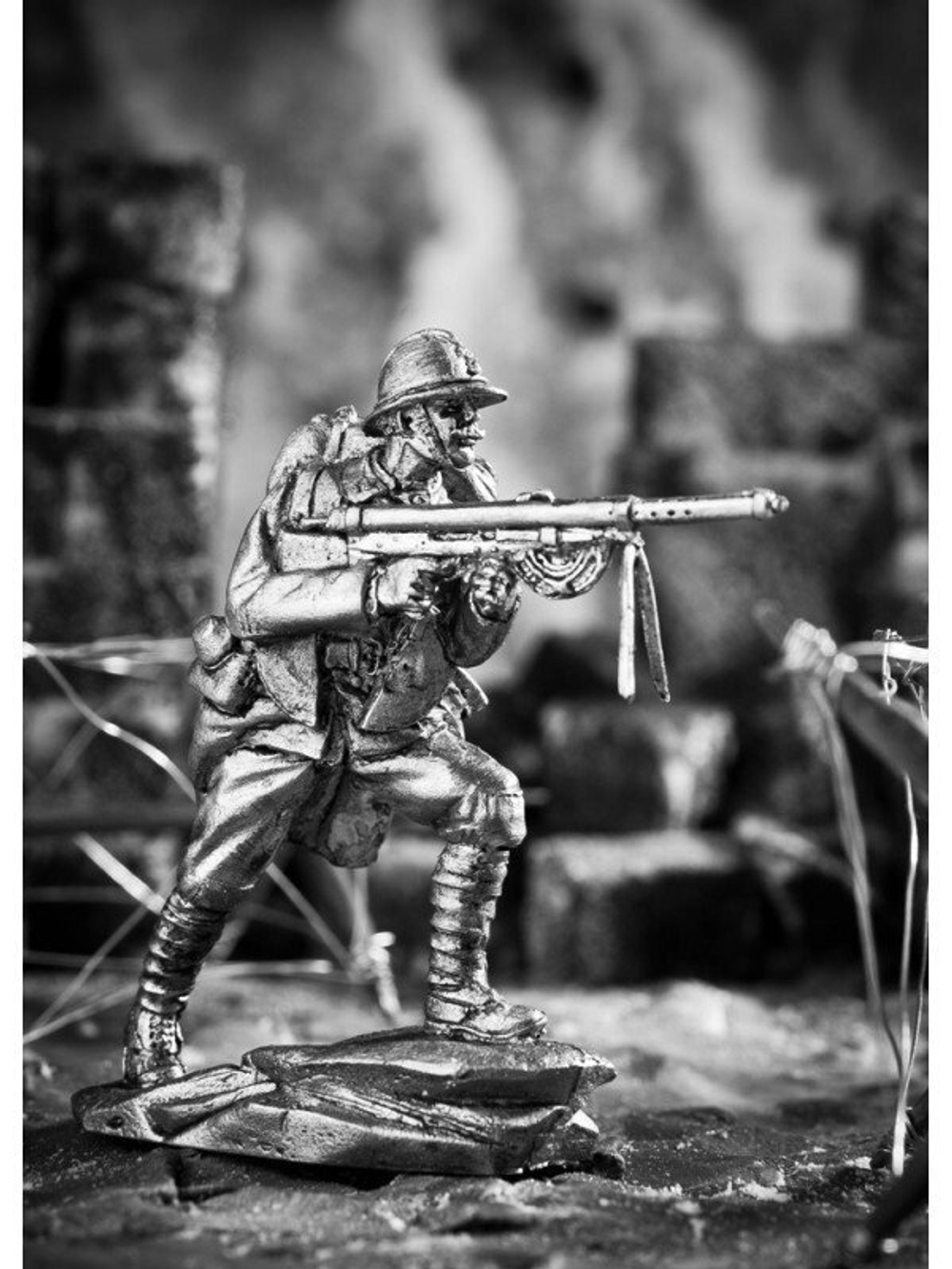 Оловянный солдатик Французский солдат с пулеметом Шоша