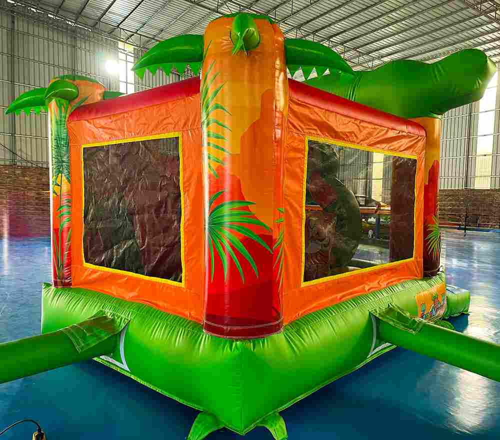 Коммерческий надувной батут «Джунгли зовут», 4*3,8*2,4 м