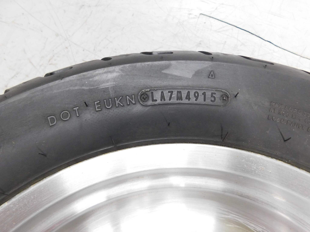 Колесо заднее Honda Magna 250 MC29