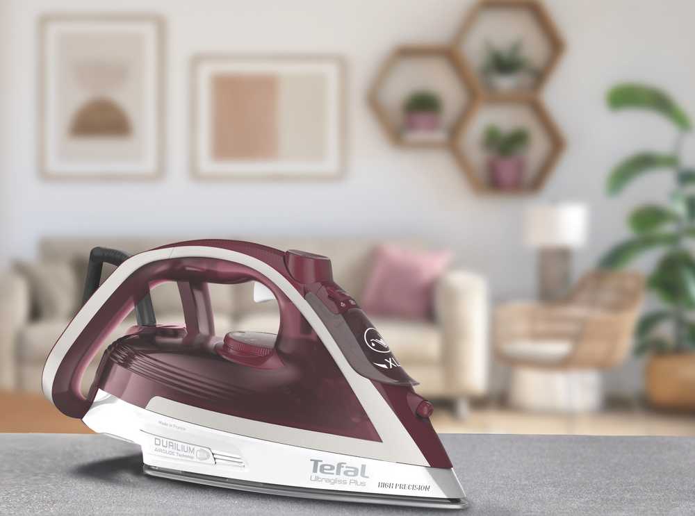 Утюг Tefal UltraGliss Plus FV6810E0