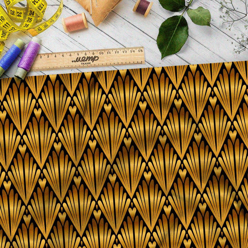 Ткань блэкаут крупный золотой узор в виде ракушки