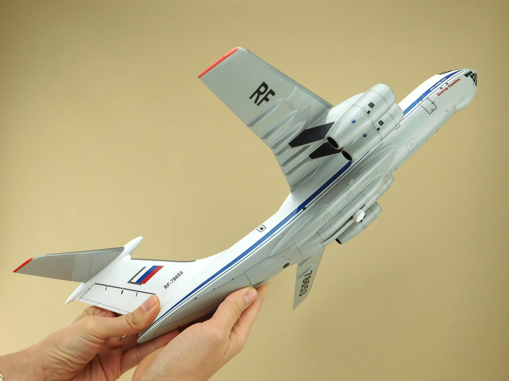 Модель самолета Ил-76МД-90А (М1:100, RF-78653)
