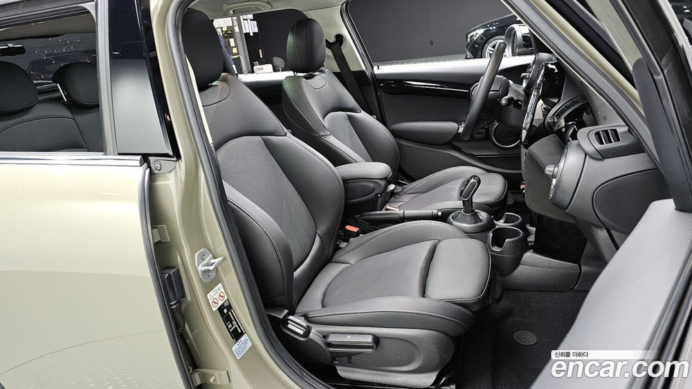 Mini Cooper 5 дверей HIGH (09.2020)