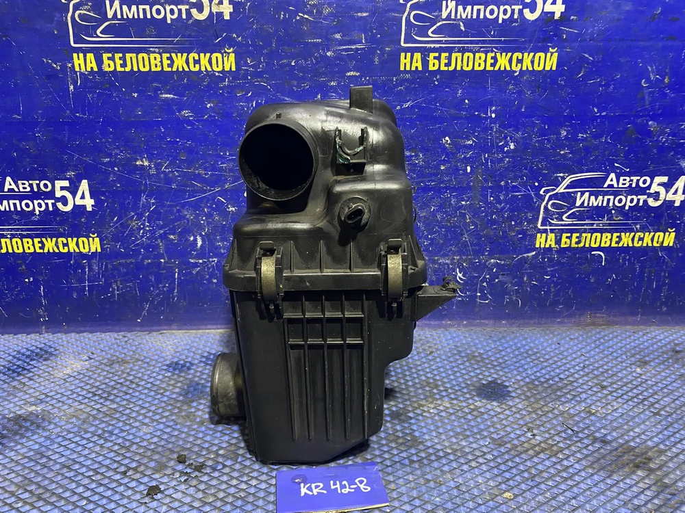 Корпус воздушного фильтра TOYOTA LITEACE 1999