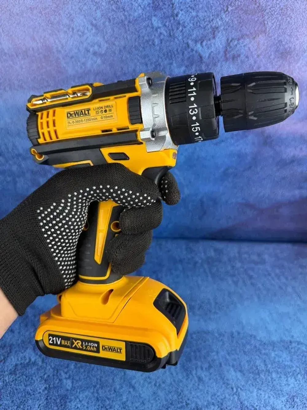 Шуруповерт аккумуляторный Dewalt 21V, 2 АКБ, Дрель-шуруповерт Деволт с набором инструментов