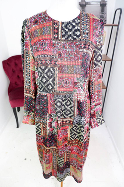 Платье Zara пестрое, маркировка М, визуально 46 размер