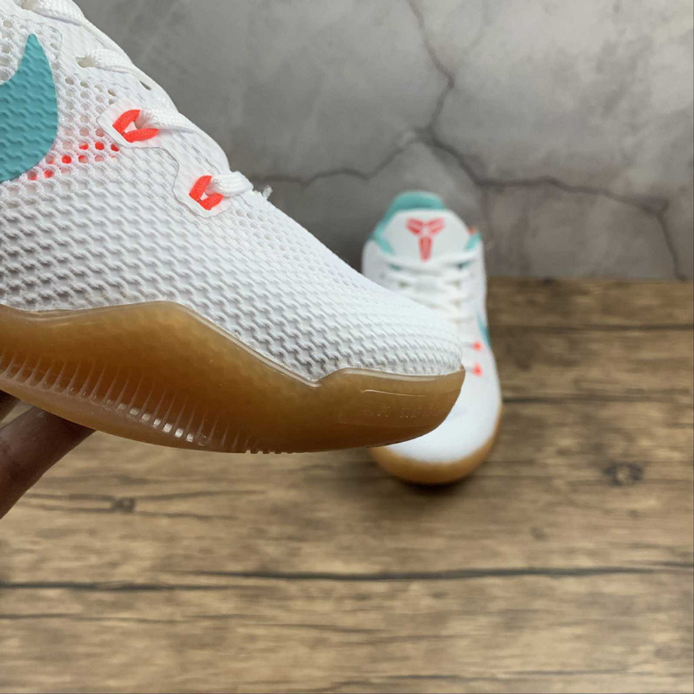 Kobe 11 em white online