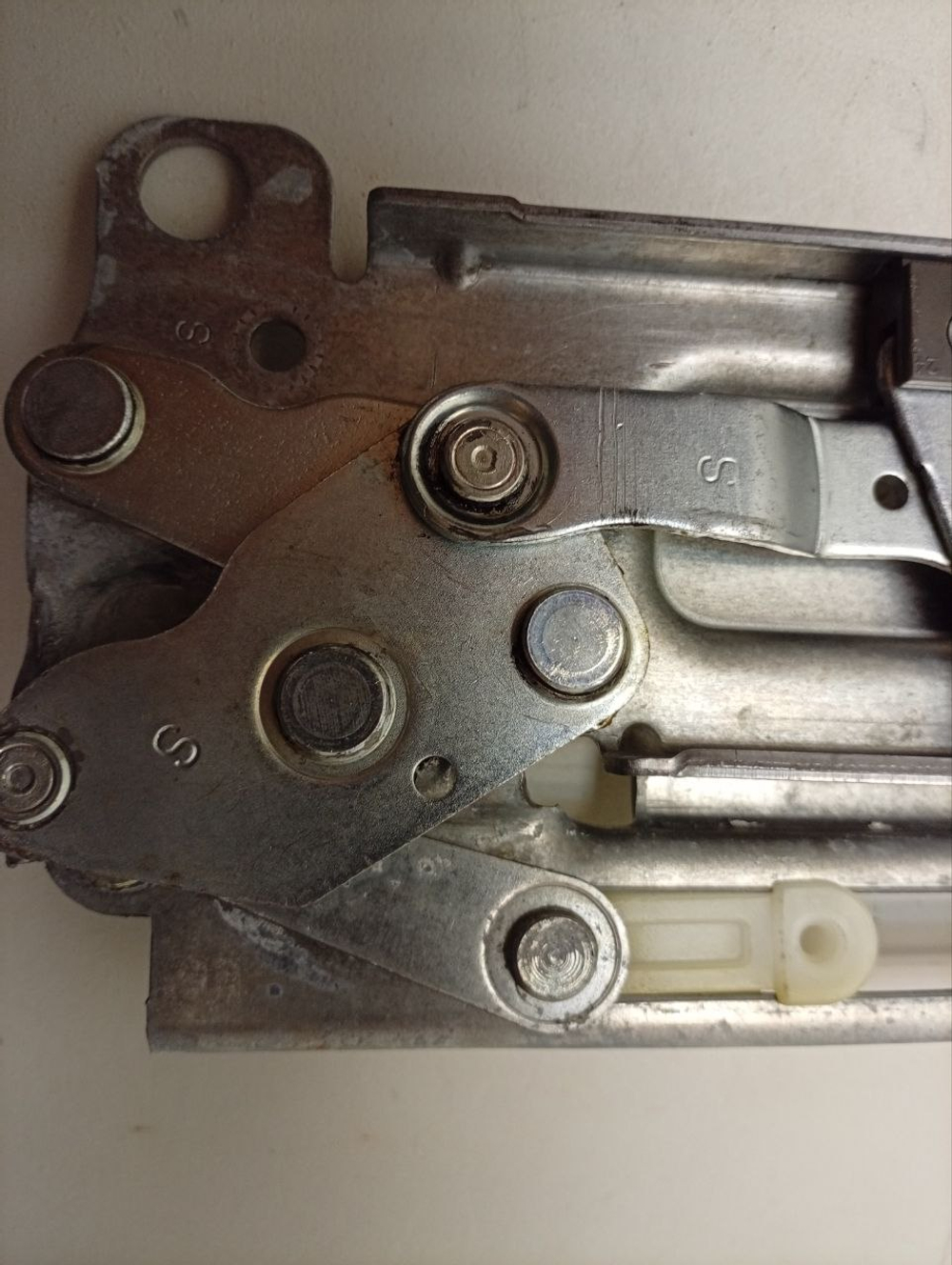 ESL98330 ктп2 Комплект петель двери посудомоечной машины IKEA (Правая+Левая) 4055367660 б/у