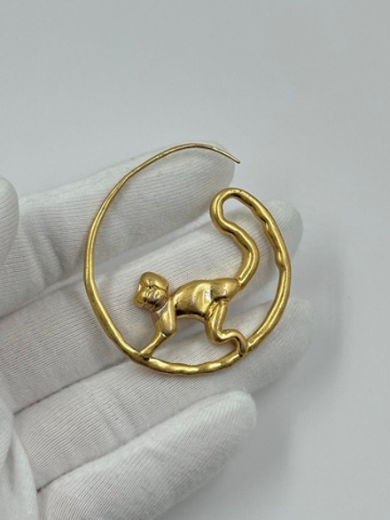 Моносерьга Обезьяна Tory Burch