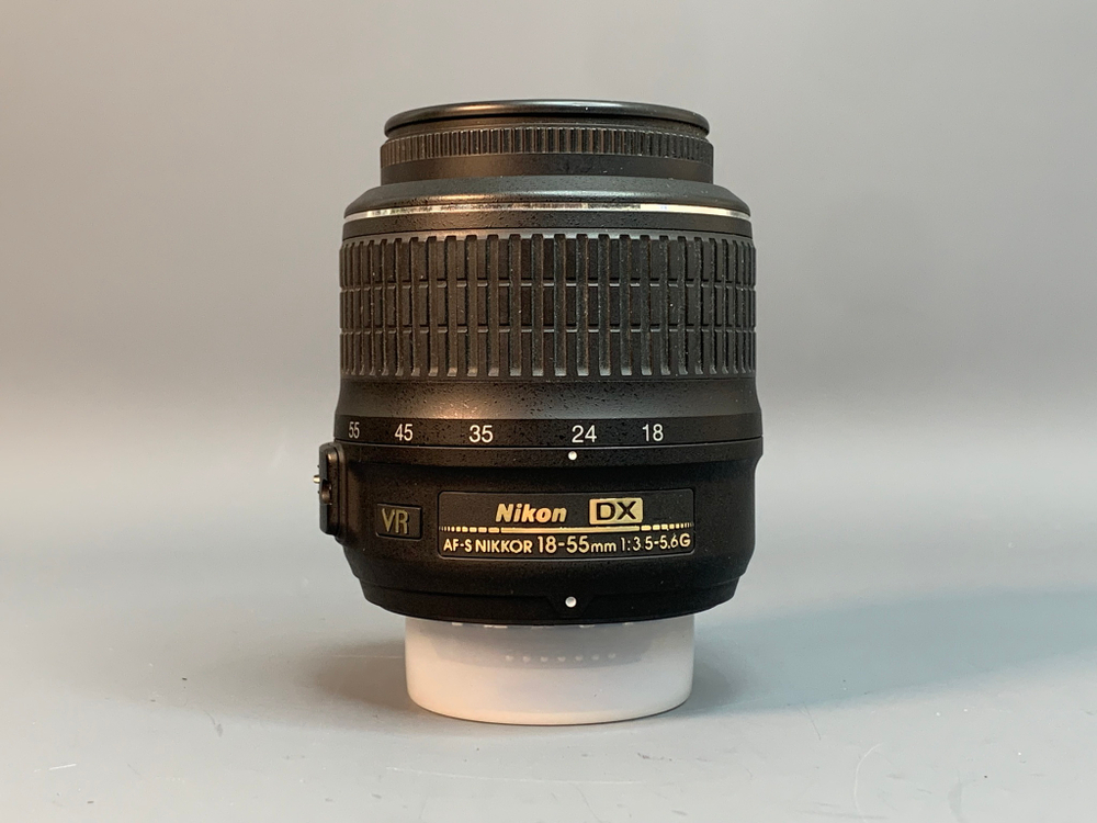 Nikon D5200 kit 18-55mm 3.960 кадров