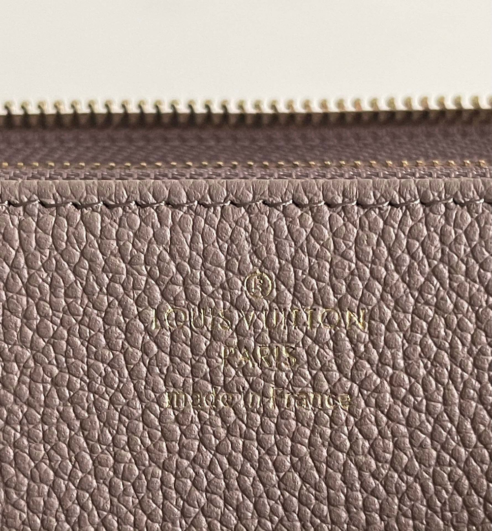 Louis Vuitton Zippy Wallet