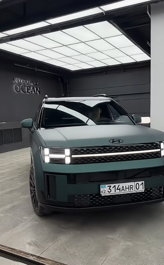 Hyundai Santa Fe оклейка в цветной полиуретан Carbins PPF Venom Green MF-12 💚  антигравийная защита кузова и смена цвета 👍