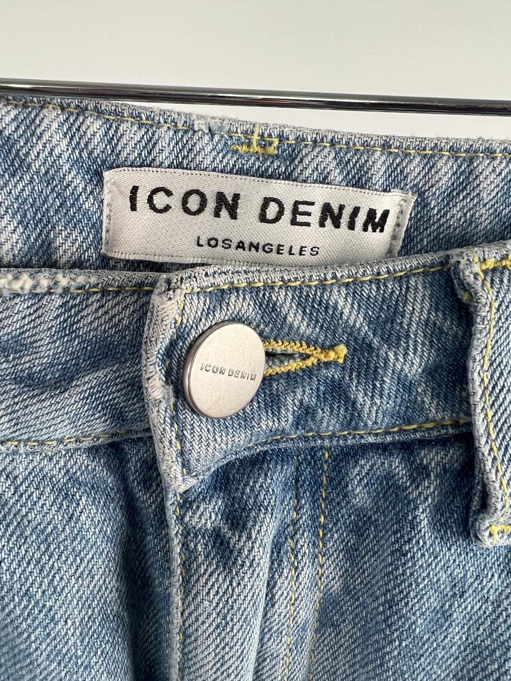 Джинсы Icon Denim