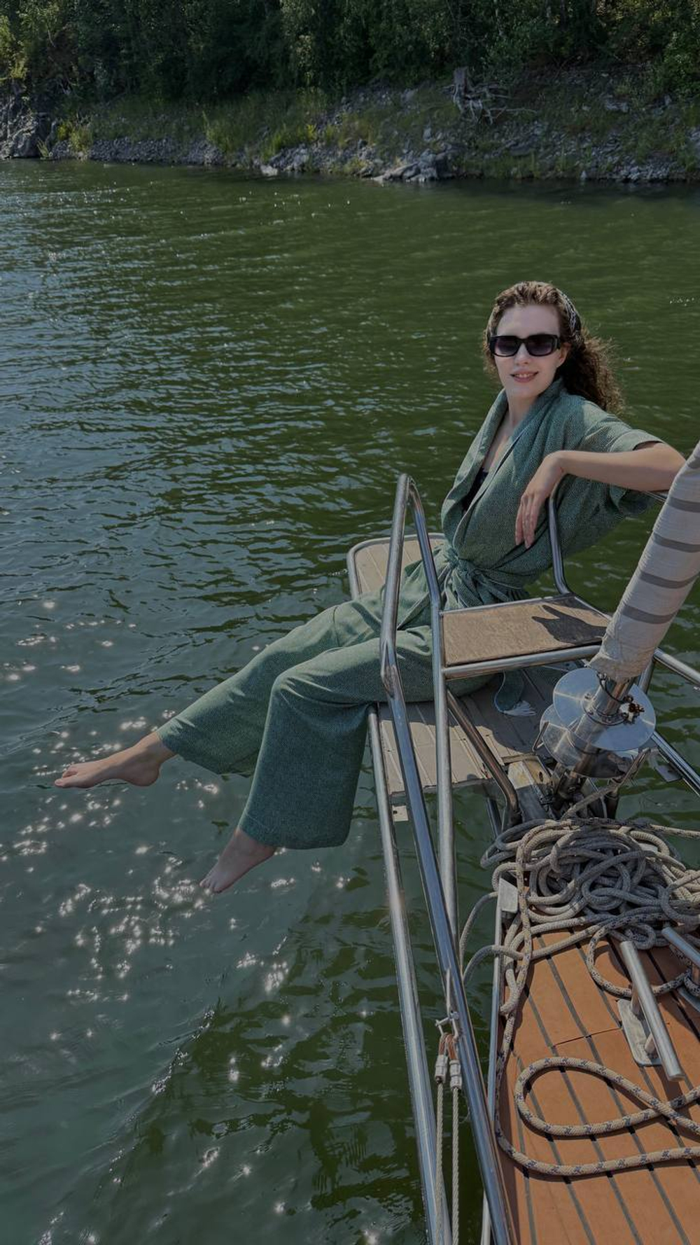 Блуза оверсайз в пижамном стиле в оливковом