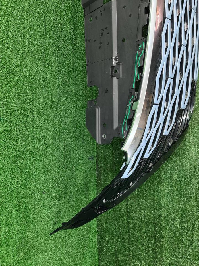 Решетка радиатора Omoda C5 (2022-н.в.)