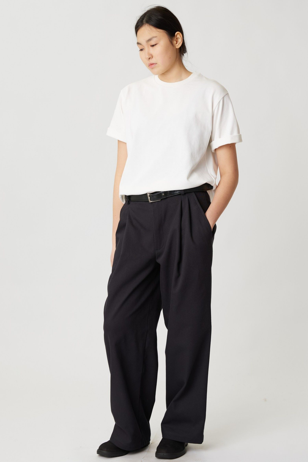 Брюки мужские со складками из черной джинсы