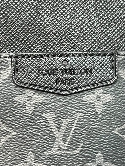 Сумка-слинг Louis Vuitton Outdoor