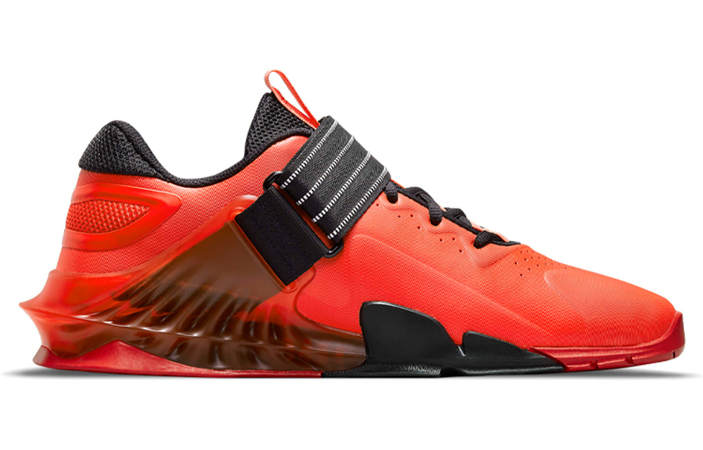 Кроссовки Nike Savaleos