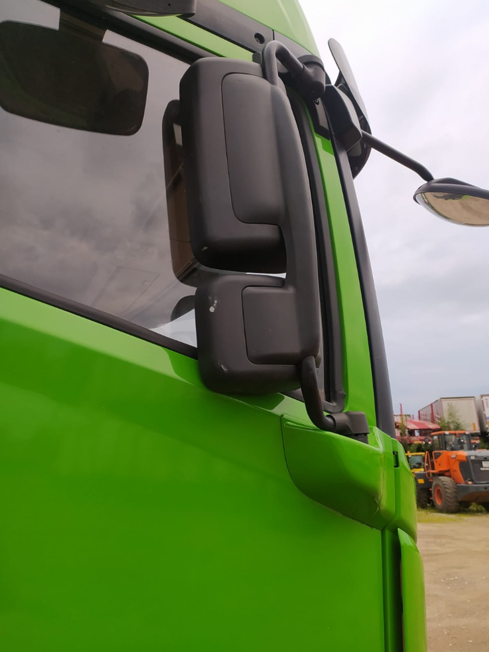 FAW JH6 6x4 Седельный тягач CA4250P25K15T1NE5A80 (Газовый, 12,5 л, 430 л.с., МТ)