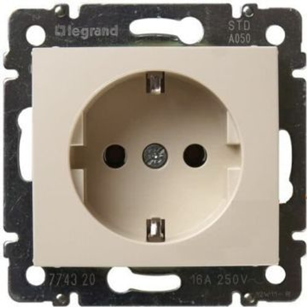 77 4321 Розетка со шторкой слоновая кость