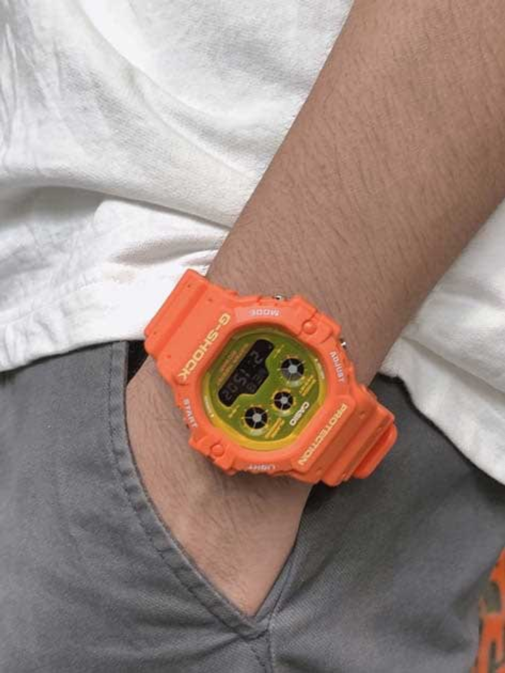 Часы Casio DW-5900TS-4
