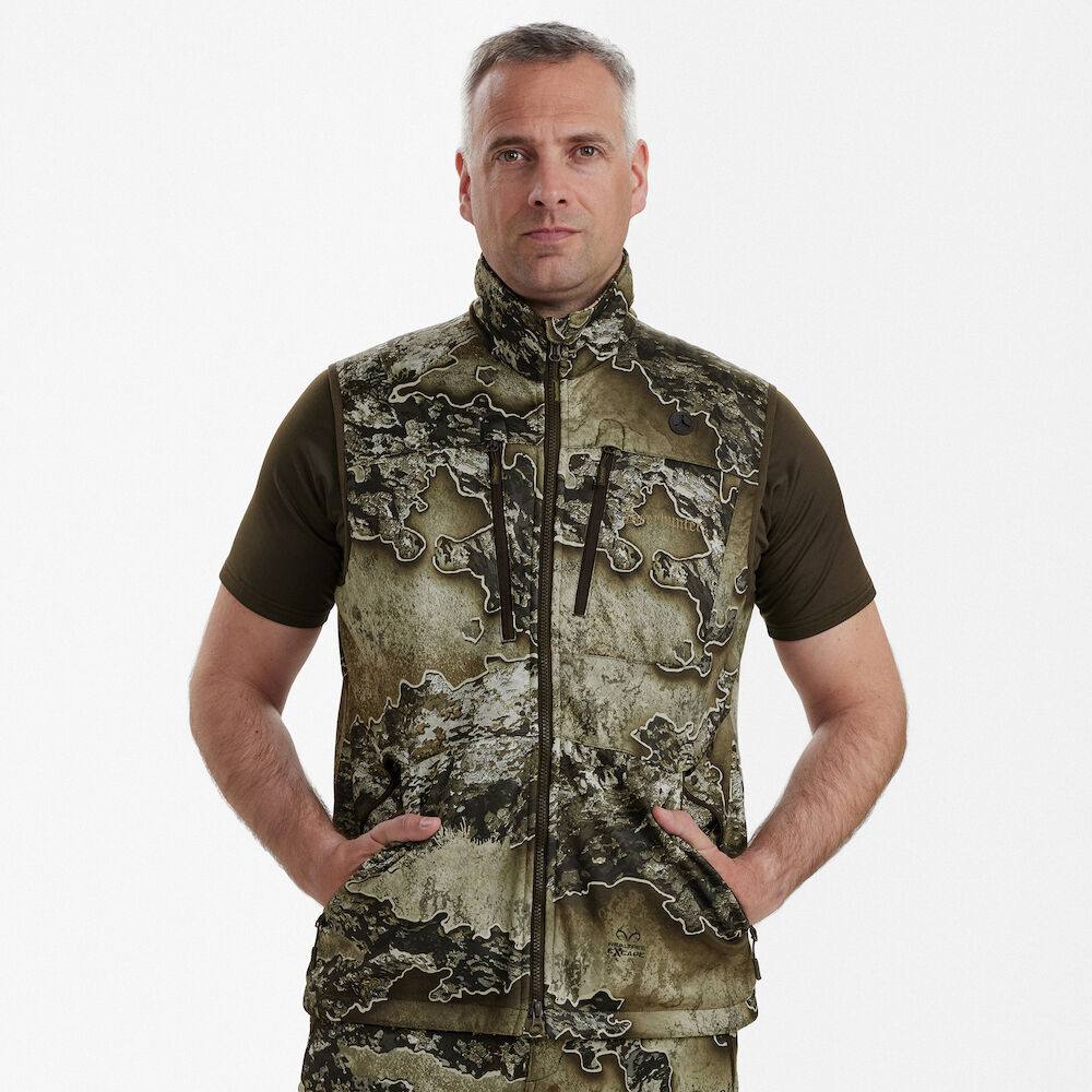 Жилет Deerhunter Excape Softshell (93 REALTREE EXCAPE™)