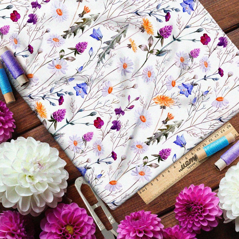 Ткань оксфорд 600 колокольчики, одуванчики и клевер на белом фоне