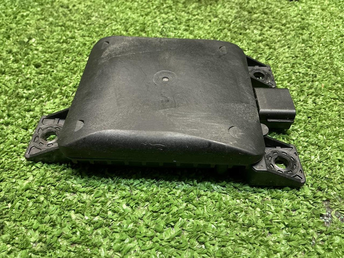 Датчик слепых зон Hyundai Santa Fe 4 TM (18-21)