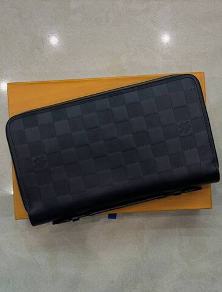 Клатч Louis Vuitton